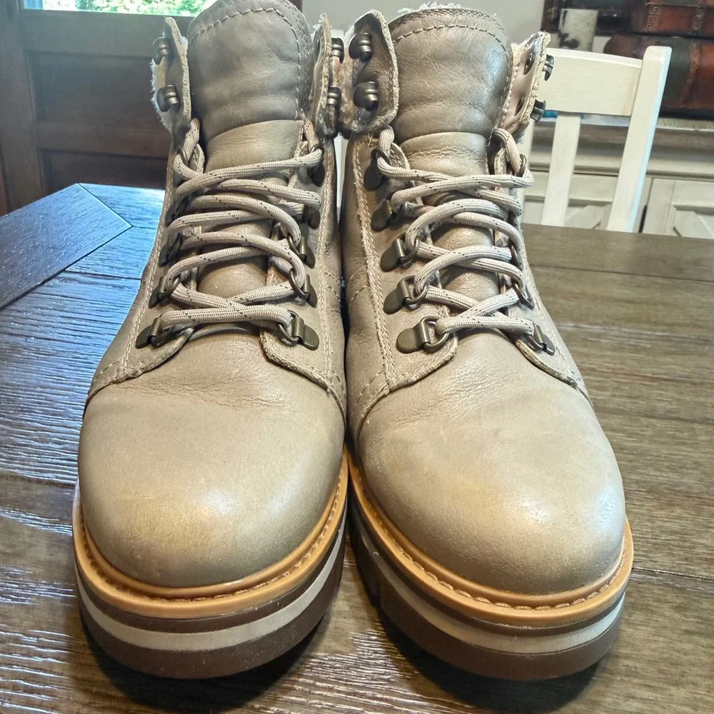 Timberland Cerrvinia Valley Waterproof Boots Taupe Full Grain Leather Womens 8.5